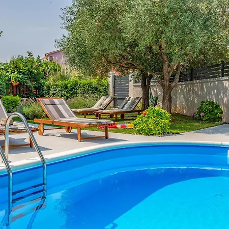 3 Bedroom Gorgeous In * Valbandon
