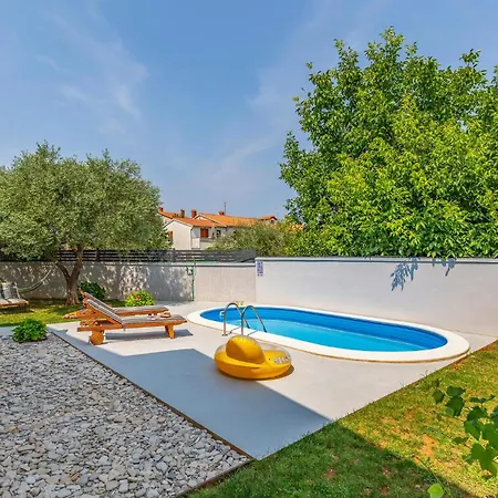 3 Bedroom Gorgeous In Vakantiehuis *