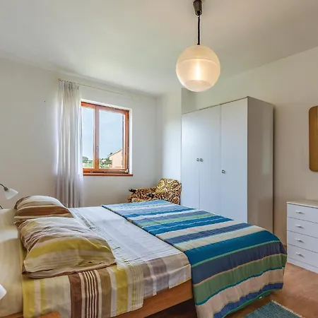 3 Bedroom Gorgeous In Valbandon