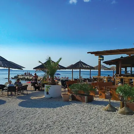 Vakantiehuis 3 Bedroom Gorgeous In